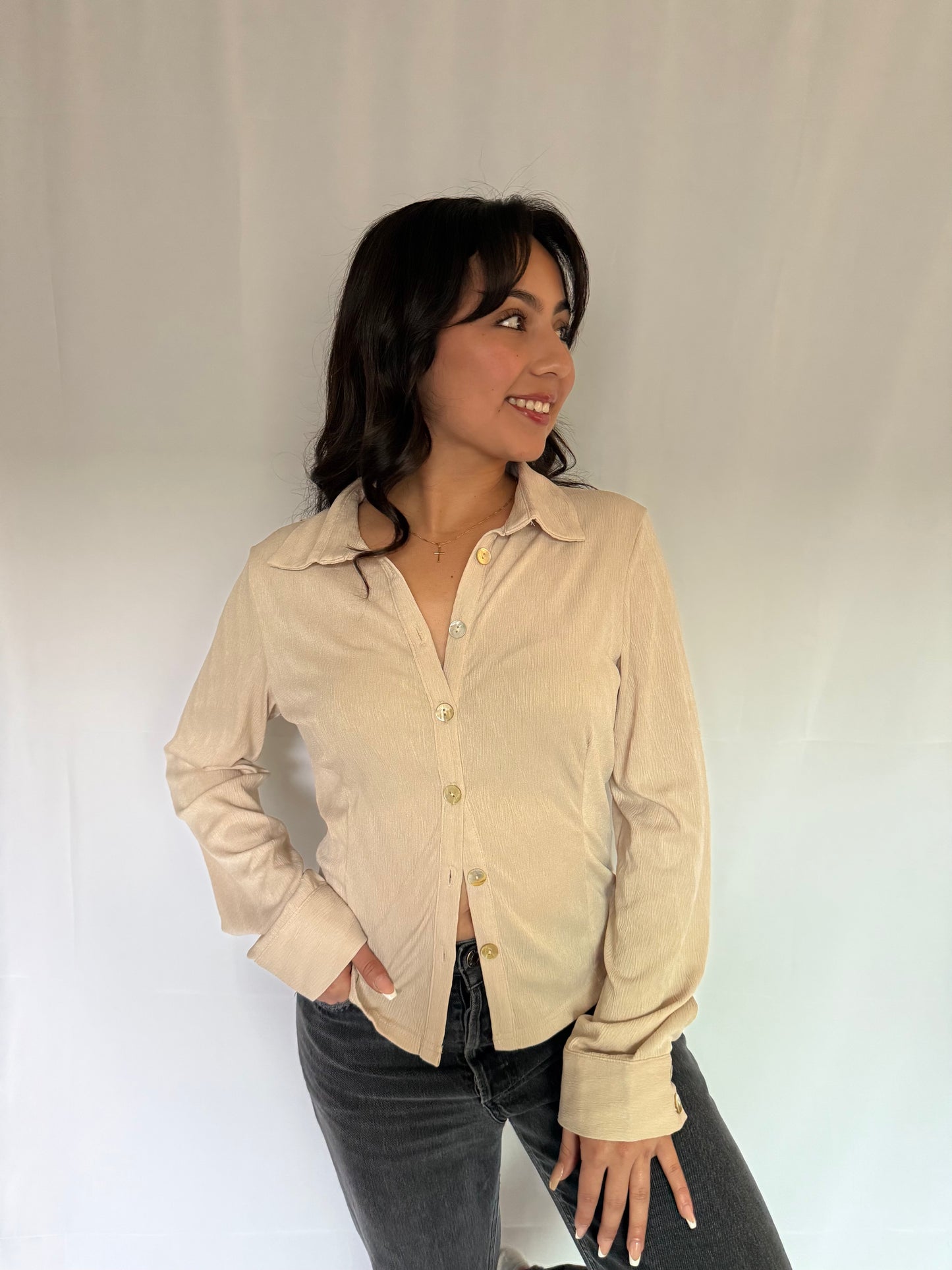IVORY BUTTON UP